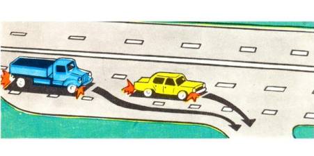 The driver of which vehicle violates the rules for turning from a road that has a braking lane?