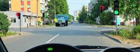 Do we have to give way to the truck driver in this situation?